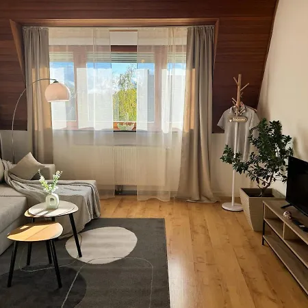 Stilvolles In شقة